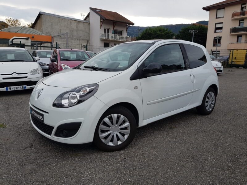 RENAULT TWINGO II 1.2i 75CV NIGHT&DAY