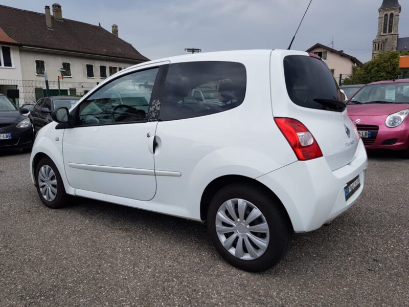 RENAULT TWINGO II 1.2i 75CV NIGHT&DAY