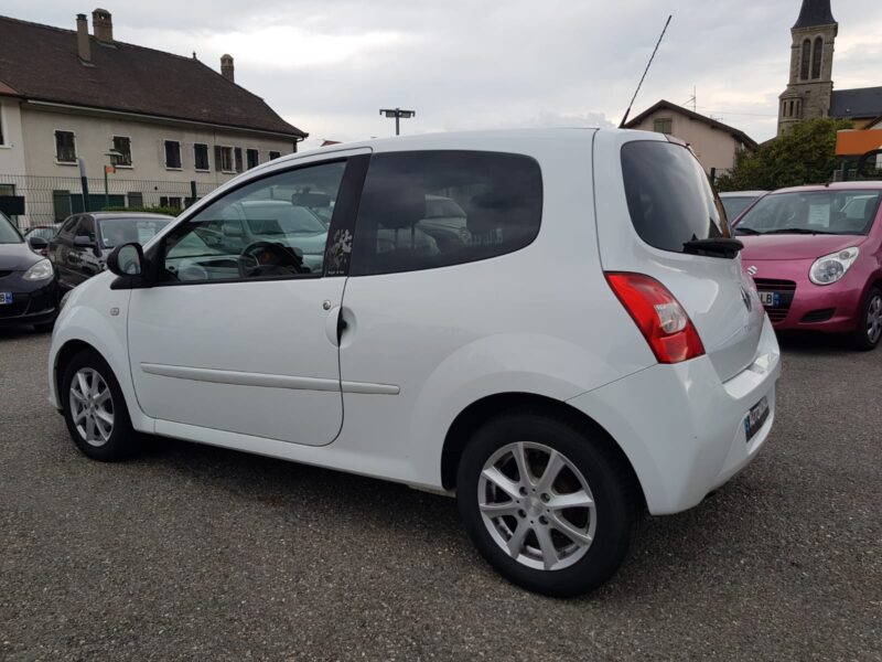 RENAULT TWINGO II 1.2i 75CV NIGHT&DAY