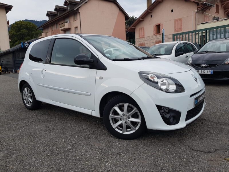 RENAULT TWINGO II 1.2i 75CV NIGHT&DAY