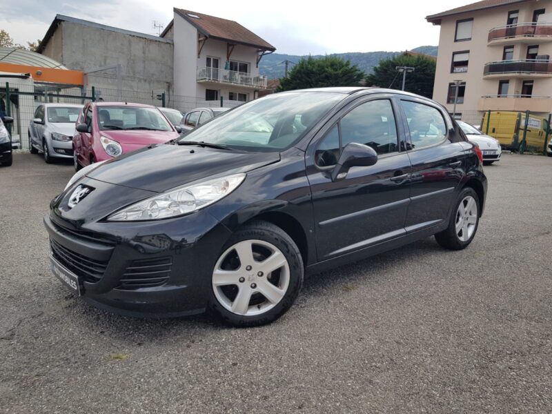 PEUGEOT 207 1.4i 75CV URBAN
