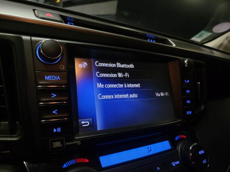 TOYOTA RAV4 Hybrid 2.5 VVT-i 155cv 2WD Lounge CVT // SIEGES CHAUFFANTS/CAMERA/ALERTE FRANCHISSEMENT 