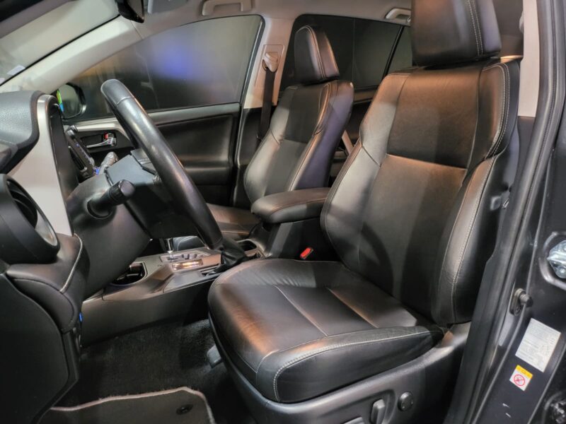 TOYOTA RAV4 Hybrid 2.5 VVT-i 155cv 2WD Lounge CVT // SIEGES CHAUFFANTS/CAMERA/ALERTE FRANCHISSEMENT 