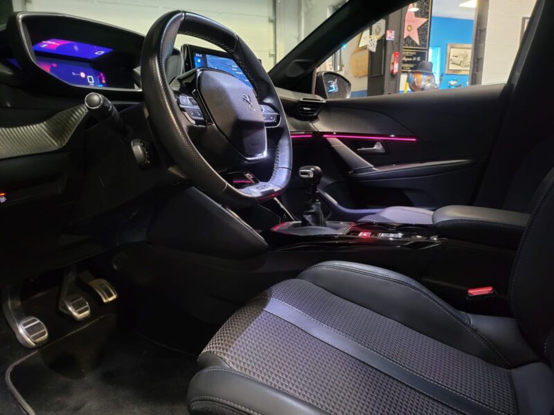 PEUGEOT 208 1.2 PureTech 100 cv GT-line Caméra , AppleCarplay