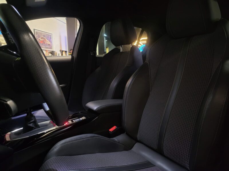 PEUGEOT 208 1.2 PureTech 100 cv GT-line Caméra , AppleCarplay