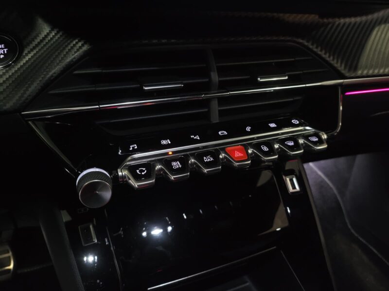 PEUGEOT 208 1.2 PureTech 100 cv GT-line Caméra , AppleCarplay