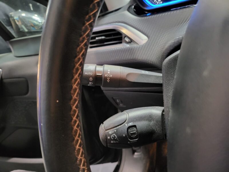 PEUGEOT 2008 1.2 PureTech 110cv Allure BVA // RADAR-AR/GPS/BLUETOOTH