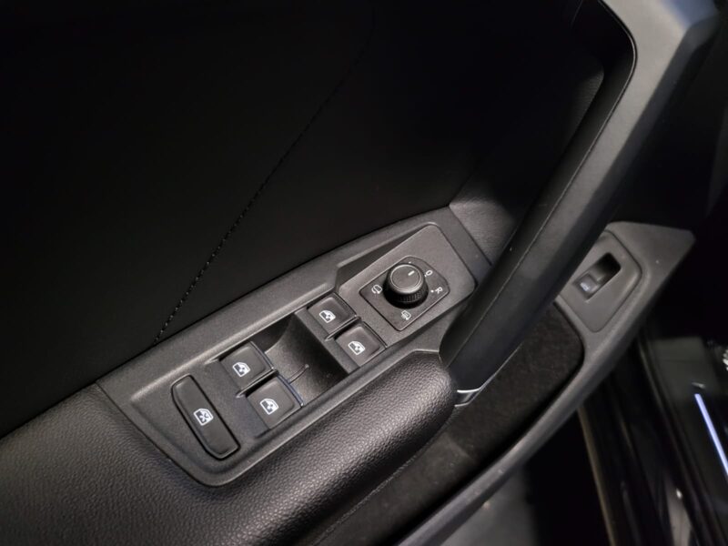 VOLKSWAGEN TIGUAN 2017 2.0 TDI 150cv CARAT EXCLUSIVE /VIRTUAL COCKPIT+PARK ASSIST+CAMERA+TOIT OUVRAN