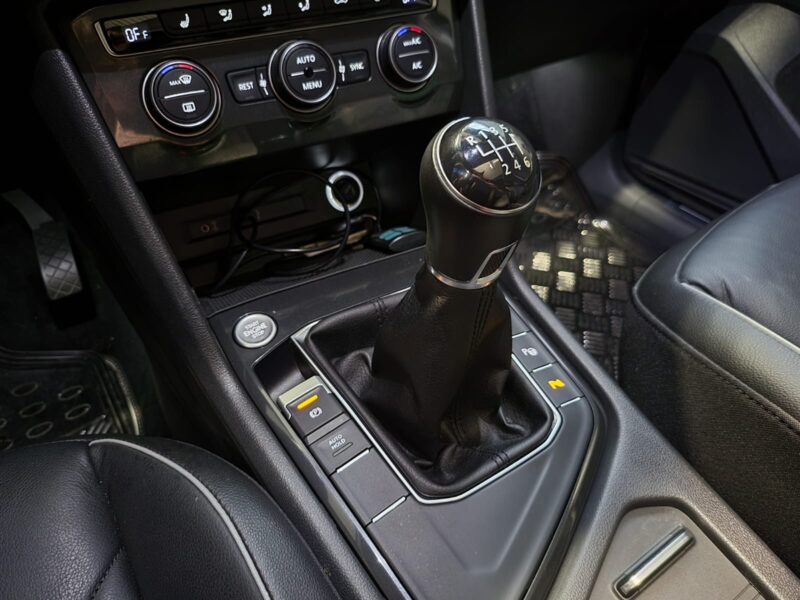 VOLKSWAGEN TIGUAN 2017 2.0 TDI 150cv CARAT EXCLUSIVE /VIRTUAL COCKPIT+PARK ASSIST+CAMERA+TOIT OUVRAN