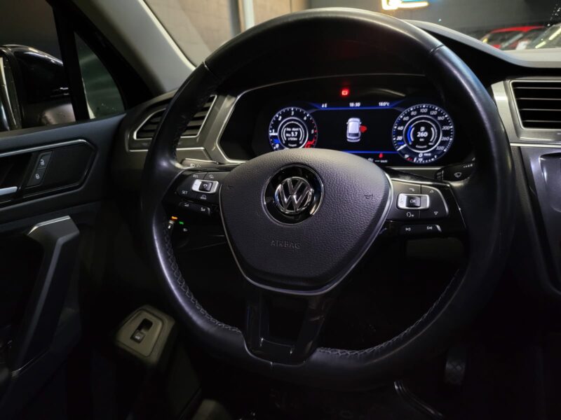 VOLKSWAGEN TIGUAN 2017 2.0 TDI 150cv CARAT EXCLUSIVE /VIRTUAL COCKPIT+PARK ASSIST+CAMERA+TOIT OUVRAN