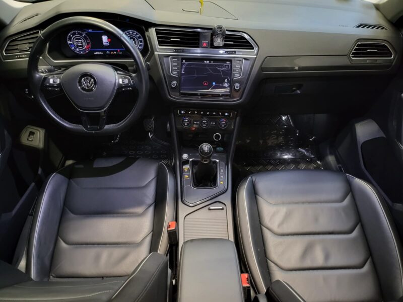 VOLKSWAGEN TIGUAN 2017 2.0 TDI 150cv CARAT EXCLUSIVE /VIRTUAL COCKPIT+PARK ASSIST+CAMERA+TOIT OUVRAN