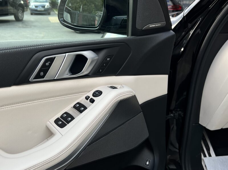 BMW X5 G05 M SPORT 45e 3.0 HYBRID 394 XDRIVE TOIT OUVRANT HARMAN KARDON JANTES 22 - Garantie1an