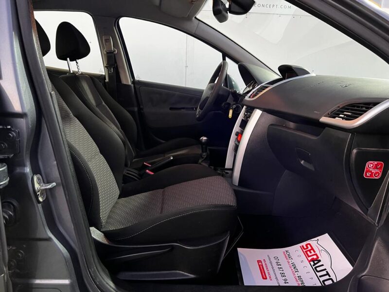 PEUGEOT 207 2010