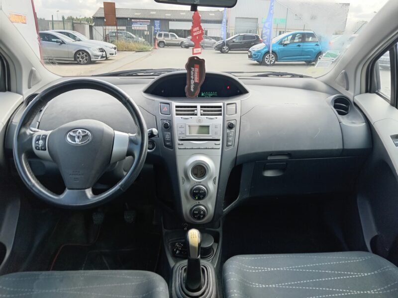 TOYOTA YARIS 2006