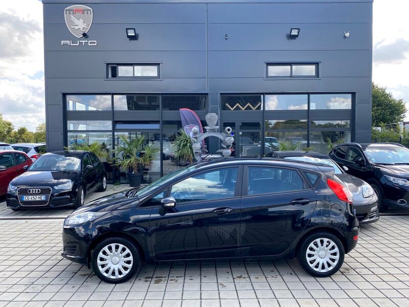 FORD FIESTA VI 1.25 82 TREND