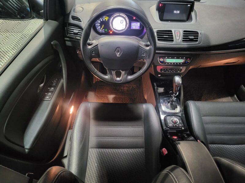 RENAULT MEGANE III 1.2 TCe 130cv Bose EDC 5p // CAMERA DE RECUL/RADAR-AV-AR/R-LINK