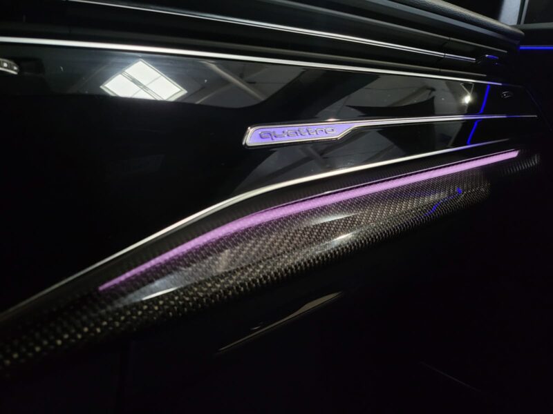 AUDI Q8 3.0 V6 TDI 258cv S-Line Pack Carbone BVA // APPLE CARPLAY/PHARES FULL LEDS/CAMERA DE RECUL