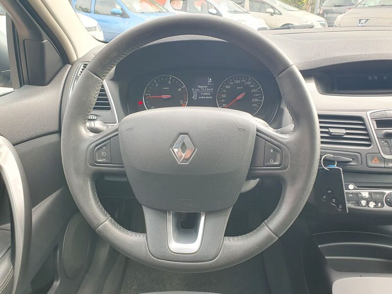 RENAULT LAGUNA III 2011