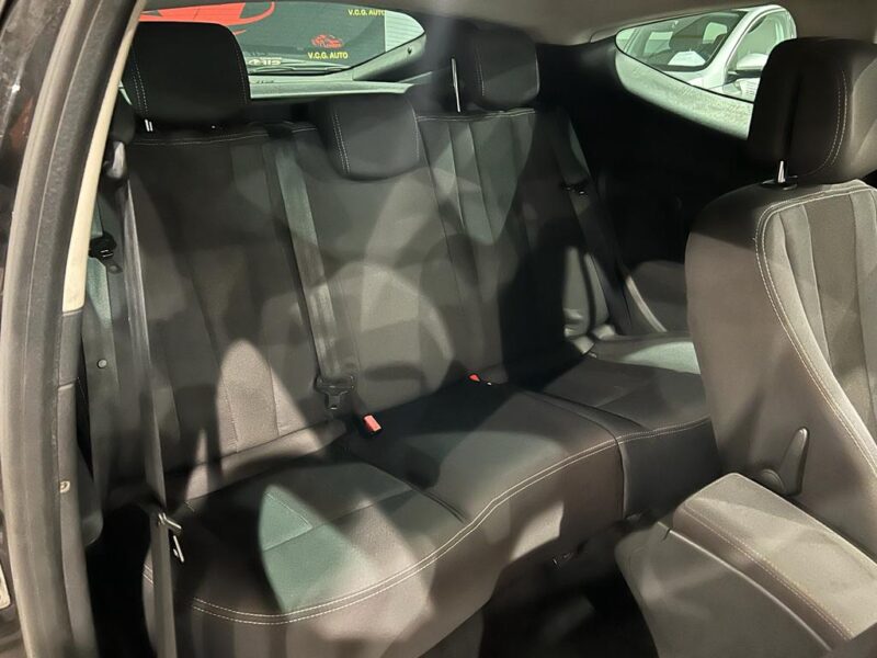 RENAULT MEGANE III Coupé 2011