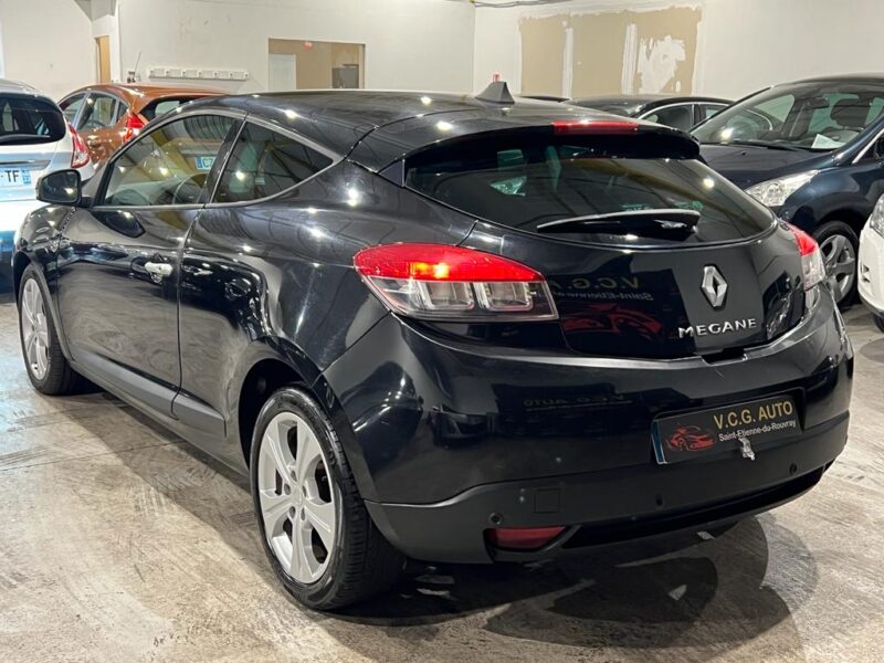 RENAULT MEGANE III Coupé 2011