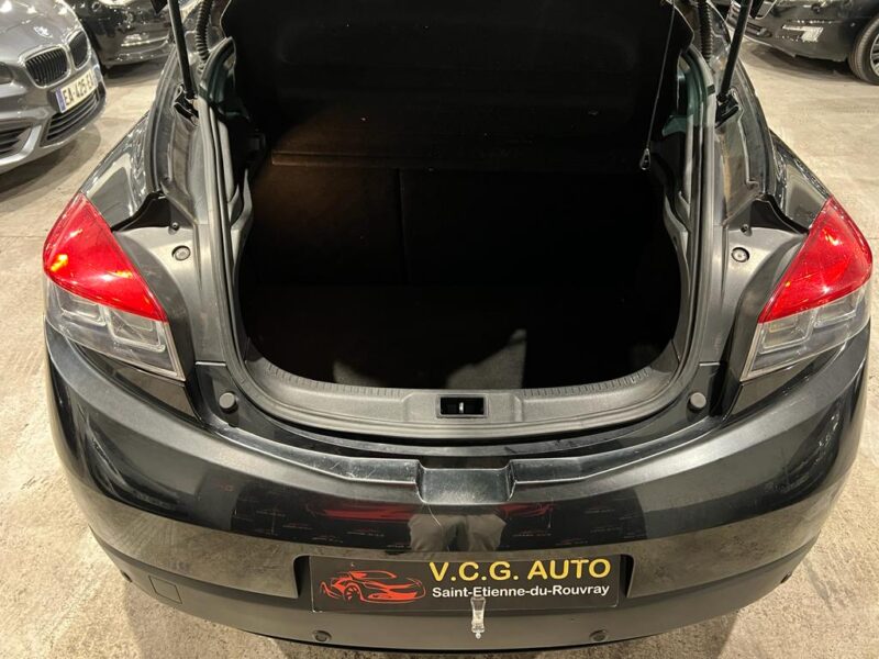 RENAULT MEGANE III Coupé 2011