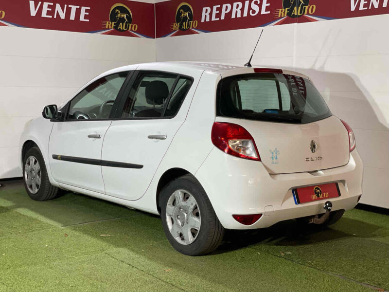 RENAULT CLIO III Phase 2 2010  1.5 dCi 68cv