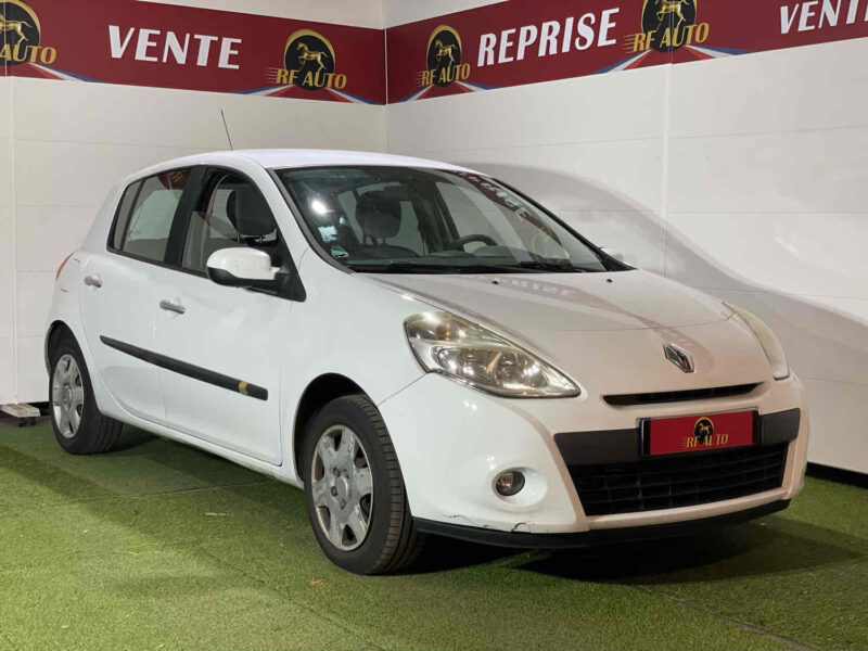 RENAULT CLIO III Phase 2 2010  1.5 dCi 68cv