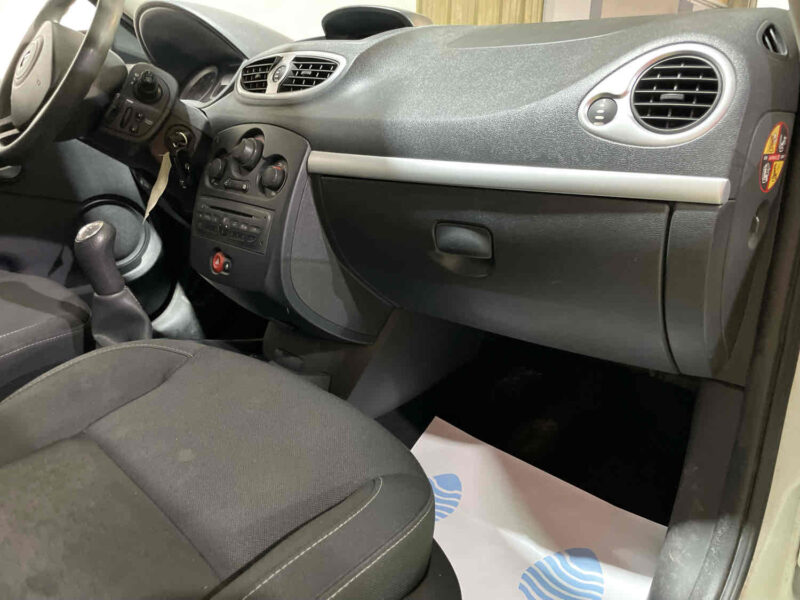 RENAULT CLIO III Phase 2 2010  1.5 dCi 68cv