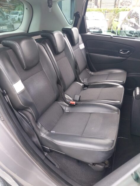 RENAULT SCÉNIC III 1.2 TCe 132 Zen 