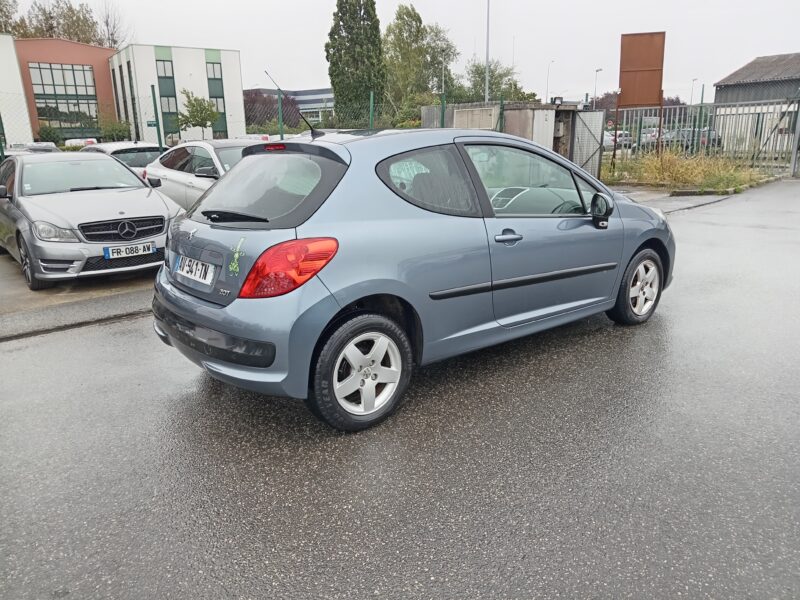 PEUGEOT 207 2006