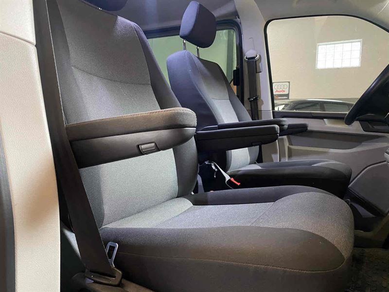 VOLKSWAGEN TRANSPORTER   2019