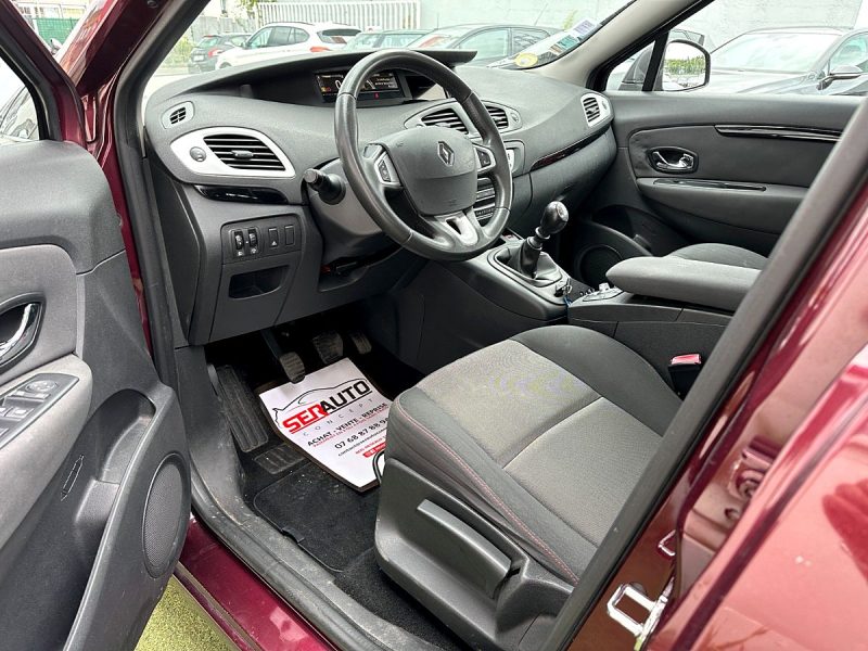 RENAULT GRAND SCENIC III 2012