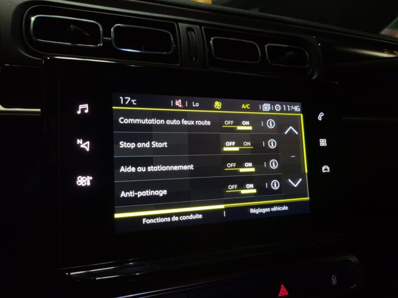 CITROEN C3 III 1.5 BlueHDi 100cv Shine // APPLE CARPLAY/CAMERA DE RECUL/RADAR-AR