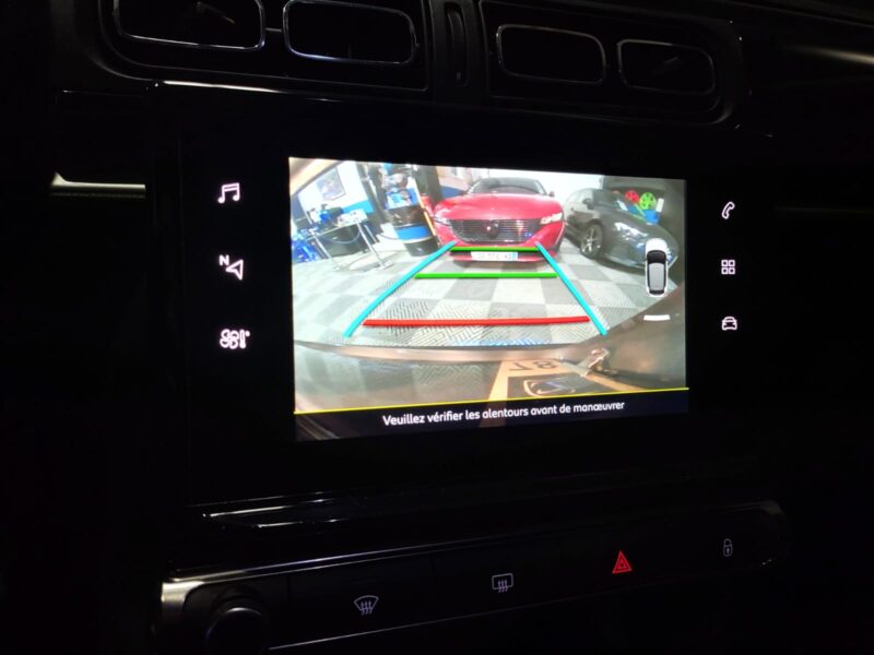 CITROEN C3 III 1.5 BlueHDi 100cv Shine // APPLE CARPLAY/CAMERA DE RECUL/RADAR-AR