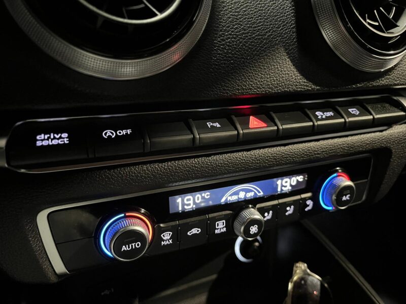 AUDI A3 Berline 1.5 TFSI 150cv S-Line Pak Sport CAMERA / GPS / MEPLAT