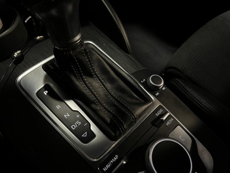 AUDI A3 Berline 1.5 TFSI 150cv S-Line Pak Sport CAMERA / GPS / MEPLAT