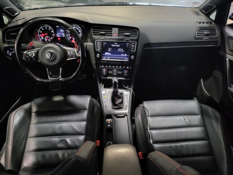 2.0 GTI PERFORMANCE 230cv / CAMERA DE RECUL / JANTES 18