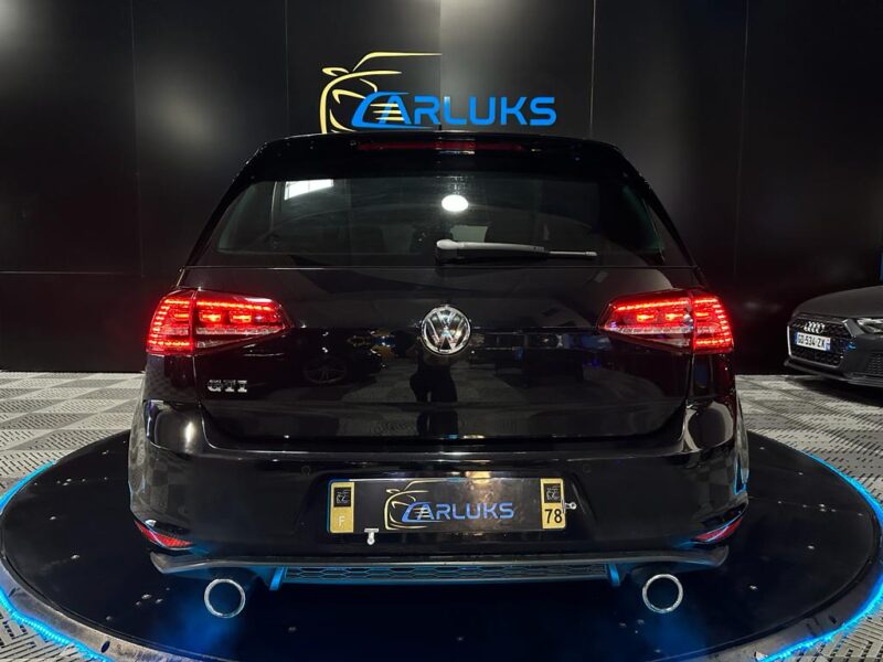 2.0 GTI PERFORMANCE 230cv / CAMERA DE RECUL / JANTES 18