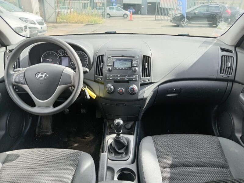 HYUNDAI I30 2010