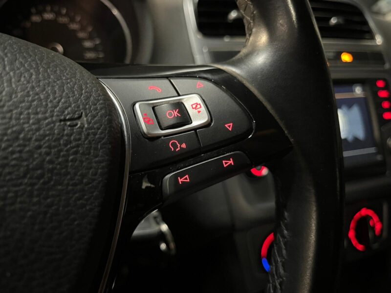 VOLKSWAGEN POLO V 1.2 TSI 90cv Allstar CARPLAY / ECRAN TACTILE / REGULATEUR / RADAR