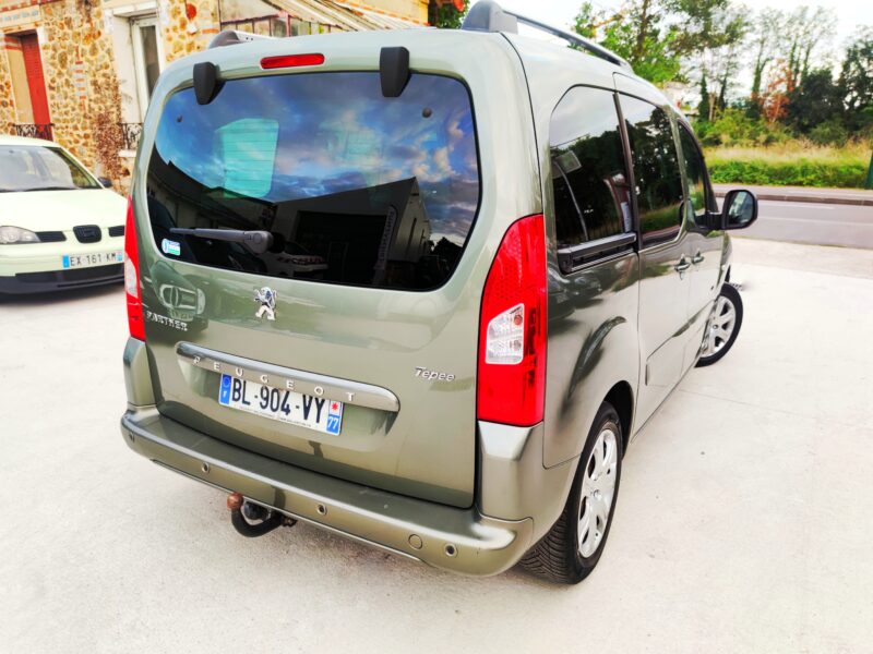 PEUGEOT PARTNER TEPEE 2011