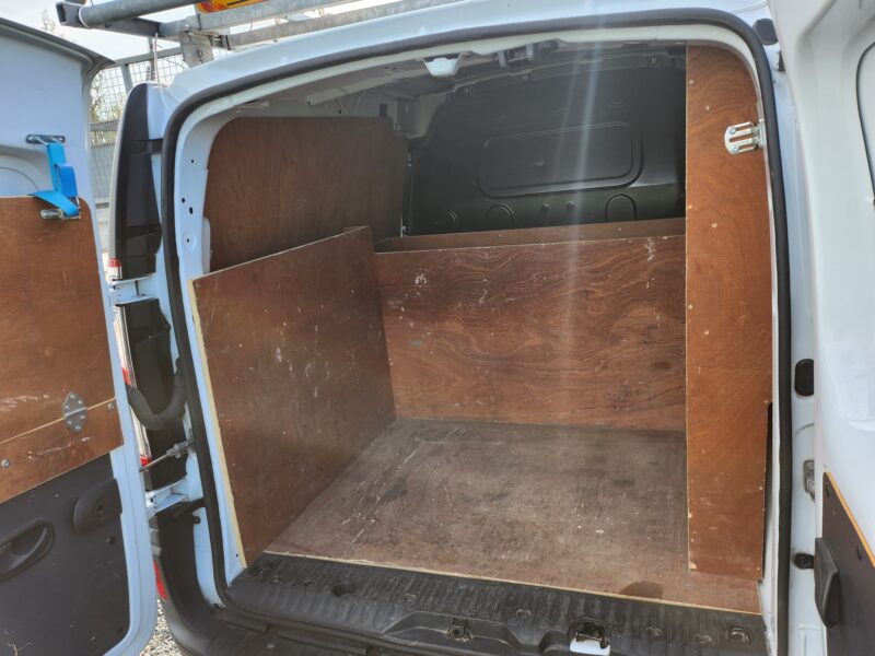 RENAULT KANGOO EXPRESS DCI 75CV 2018 143000 KM