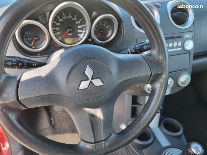 MITSUBISHI COLT VI 2005