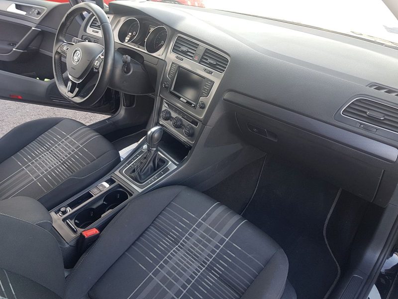 VOLKSWAGEN GOLF VII LOUNGE  2016 AVEC TOIT OUVRANT