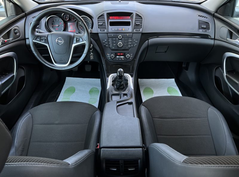 OPEL INSIGNIA BERLINE 1.8 140 Cv COSMO PACK / CRIT AIR 1 - Garantie1an