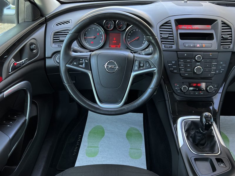 OPEL INSIGNIA BERLINE 1.8 140 Cv COSMO PACK / CRIT AIR 1 - Garantie1an