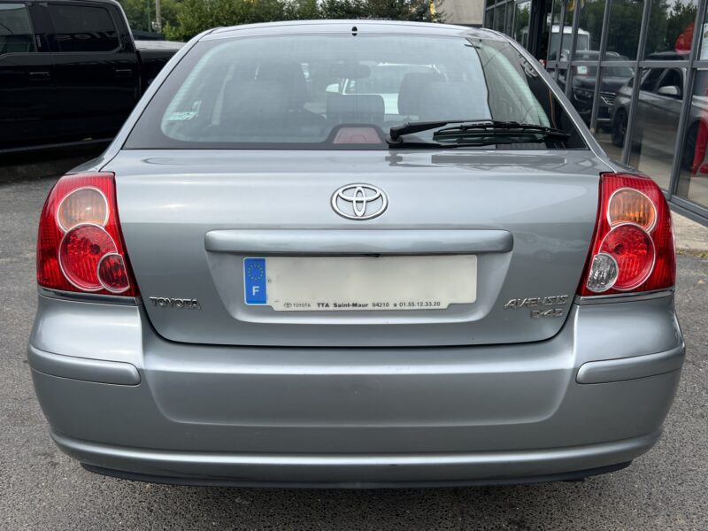 TOYOTA AVENSIS II PHASE 2 2.0 D-4D 126 Cv 1ERE MAIN 87 200 Kms BVM6 / GPS REGULATEUR - Garantie1an