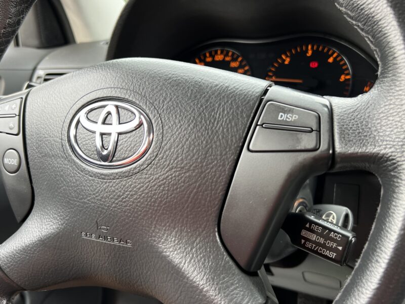 TOYOTA AVENSIS II PHASE 2 2.0 D-4D 126 Cv 1ERE MAIN 87 200 Kms BVM6 / GPS REGULATEUR - Garantie1an