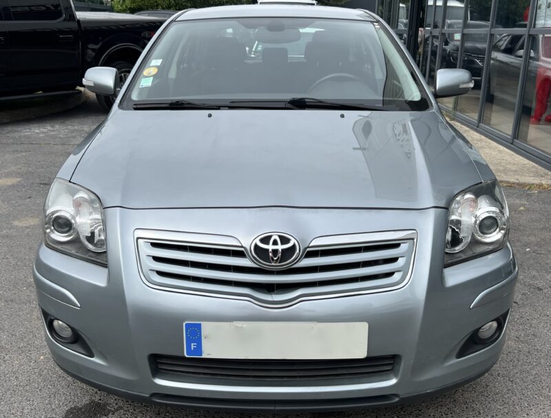 TOYOTA AVENSIS II PHASE 2 2.0 D-4D 126 Cv 1ERE MAIN 87 200 Kms BVM6 / GPS REGULATEUR - Garantie1an