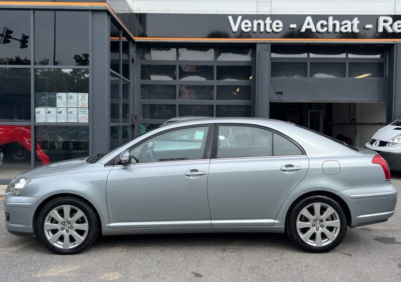 TOYOTA AVENSIS II PHASE 2 2.0 D-4D 126 Cv 1ERE MAIN 87 200 Kms BVM6 / GPS REGULATEUR - Garantie1an